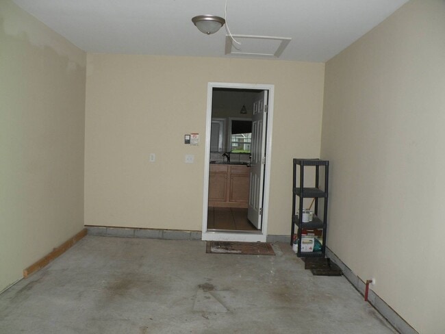 Building Photo - Beautiful Duplex Home near Cherry Point