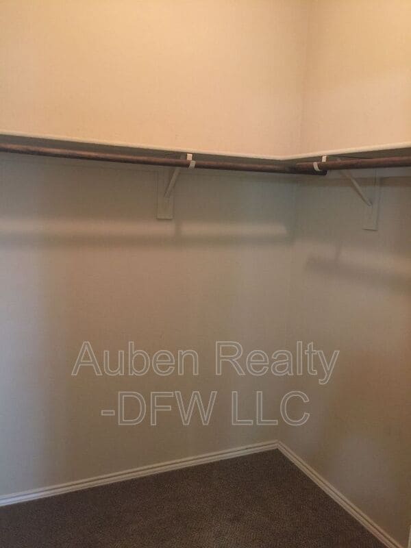 Building Photo - 2310 Wood River Pkwy