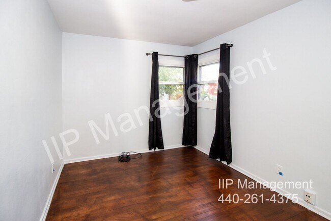 Building Photo - 2420 21st St