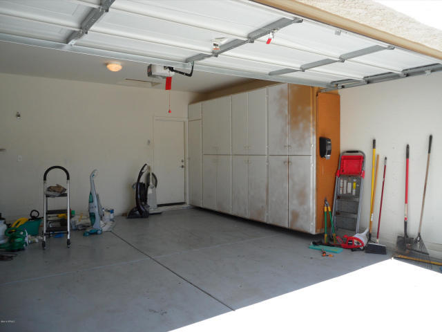 Building Photo - 120 West Love Road