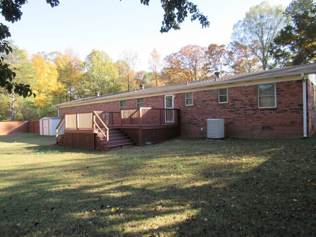 Building Photo - Contact Peggy 501 676 1758