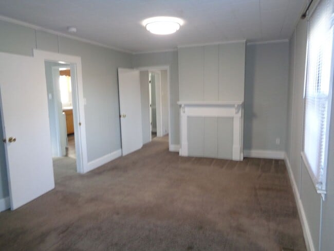 Building Photo - Kernersville Location-2 Bedroom House