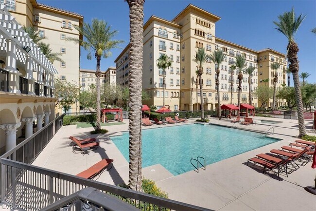 Building Photo - 2405 W Serene Ave