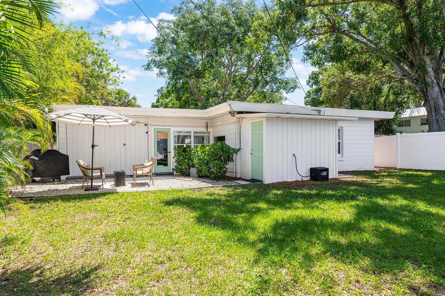 Building Photo - 2441 Granada Ave