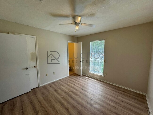 Building Photo - 6731 George Washington Dr