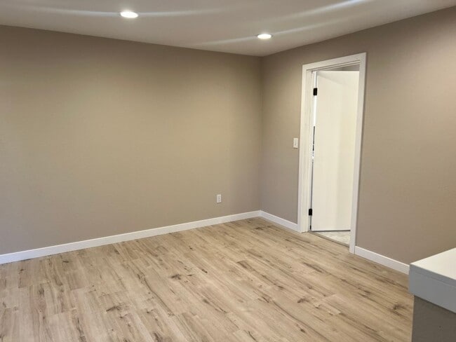 Building Photo - 3Bd/2.25Ba Renton House