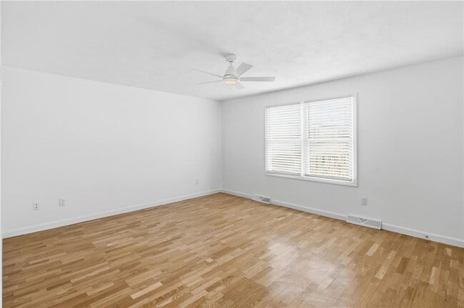 Building Photo - 23 Benefit St