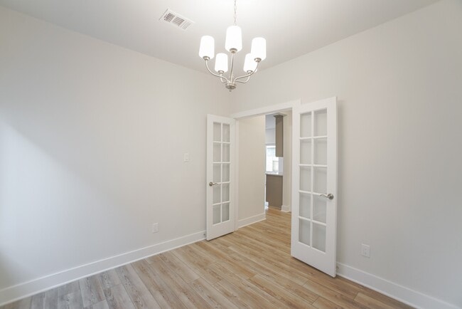 Building Photo - 10614 Whitejacket