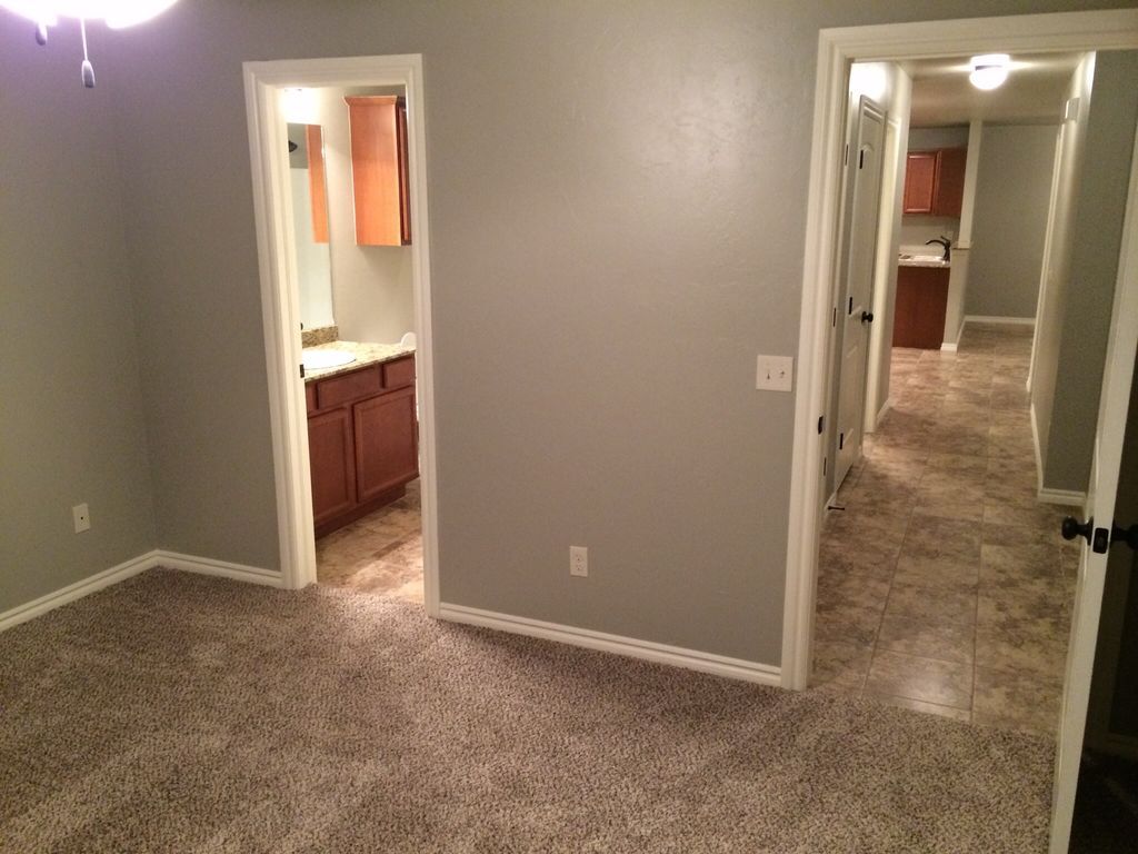 master lookind into hallway - 209 Ashley Dr