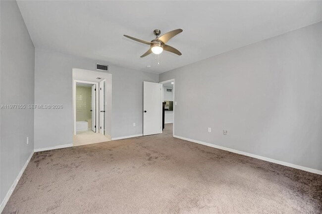 Building Photo - 8600 NW 34th Pl