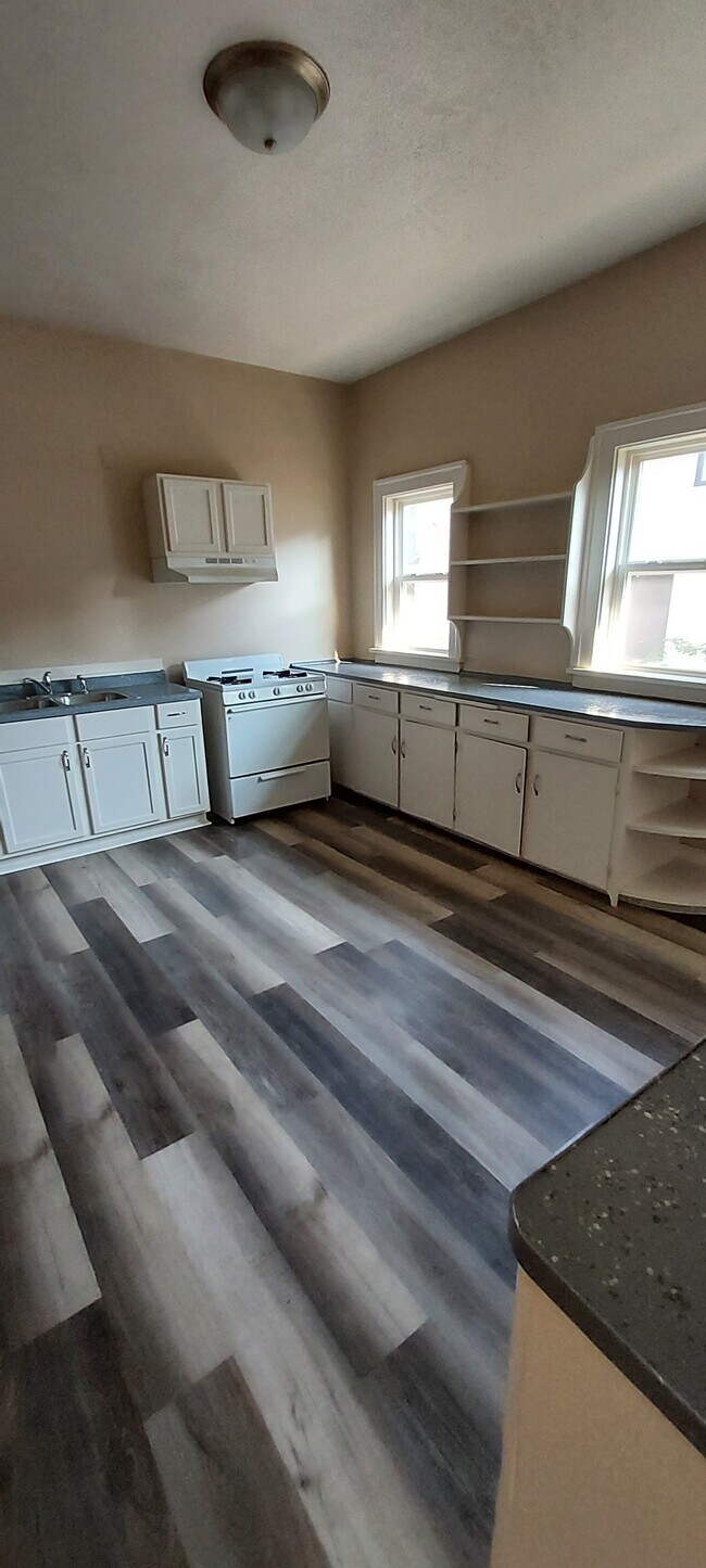 Building Photo - 1535 West St