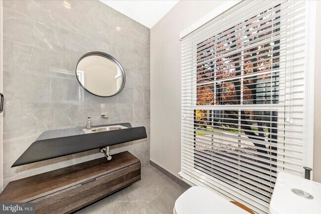 Building Photo - 9723 Beman Woods Way