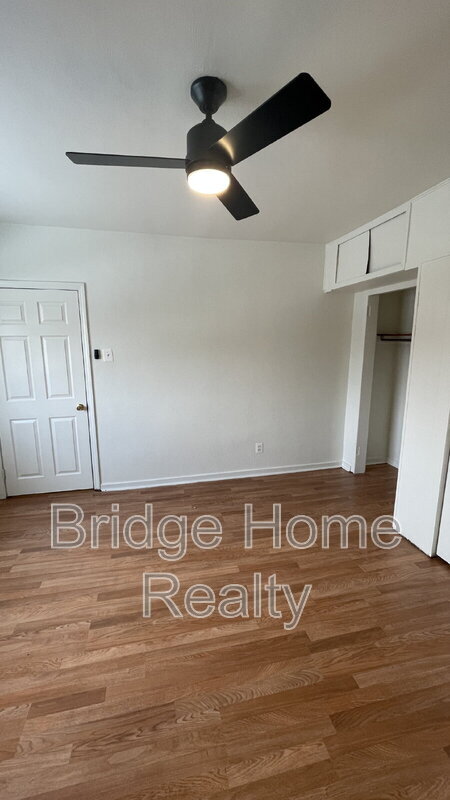 Building Photo - 319 N Balph Ave