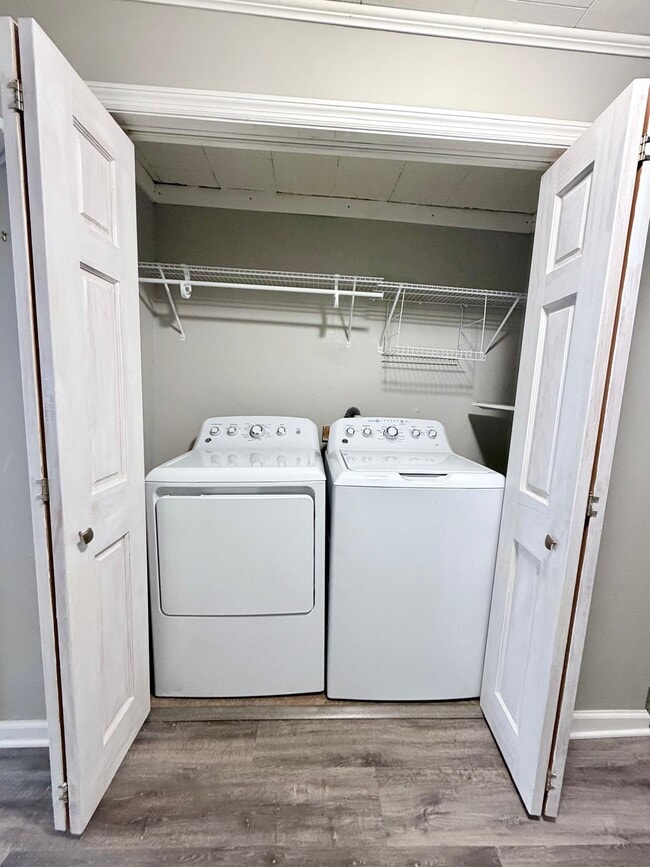 Building Photo - 123 E Louther St