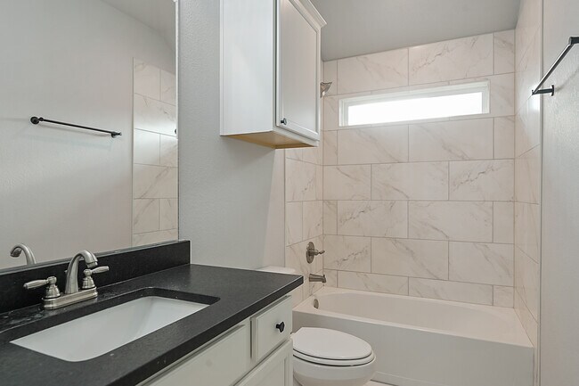 Building Photo - 3401 Alsace Ct