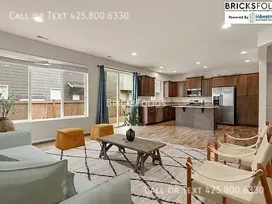 Building Photo - Live Your Best Life in the Heart of Puyall...