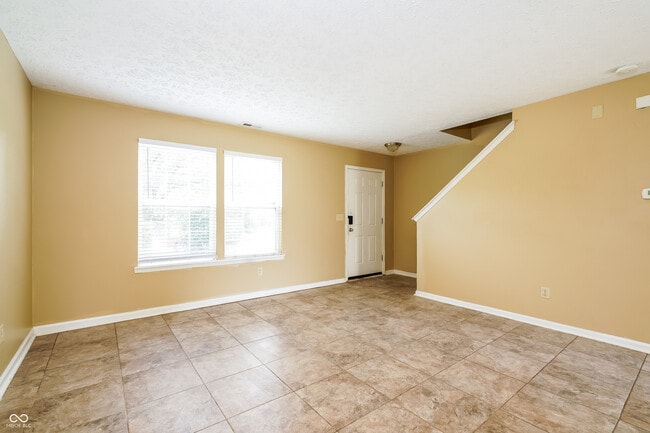 Building Photo - 2146 Rosswood Blvd