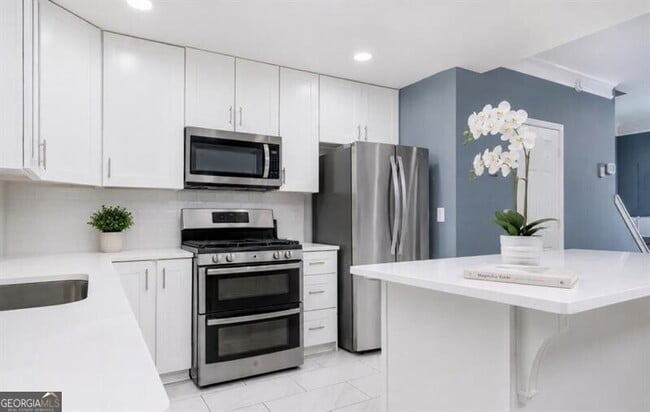 Building Photo - 3539 Mt Vernon Cir