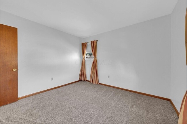 Building Photo - 49 Commanche Ct