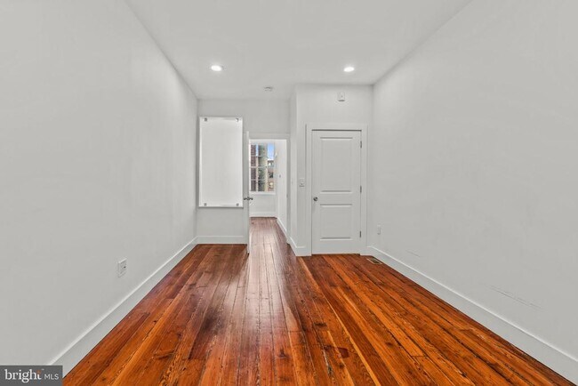 Building Photo - 120 N 3rd St