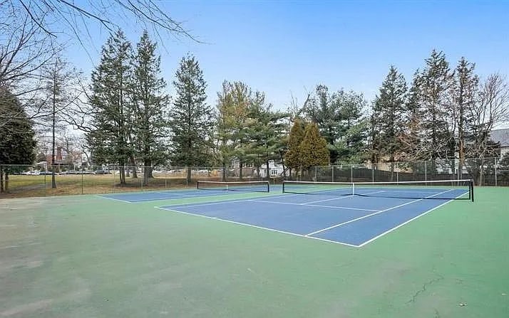 Neighborhood Tennis Court - 70 Ellsworth Heights St