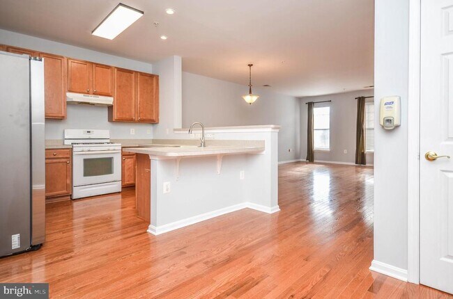 Building Photo - 116 Moore Dr