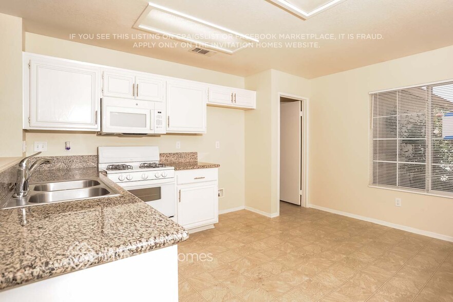 Building Photo - 6202 W Avenue J5