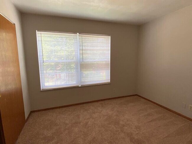 Building Photo - 2310 Frank Scott Pkwy W