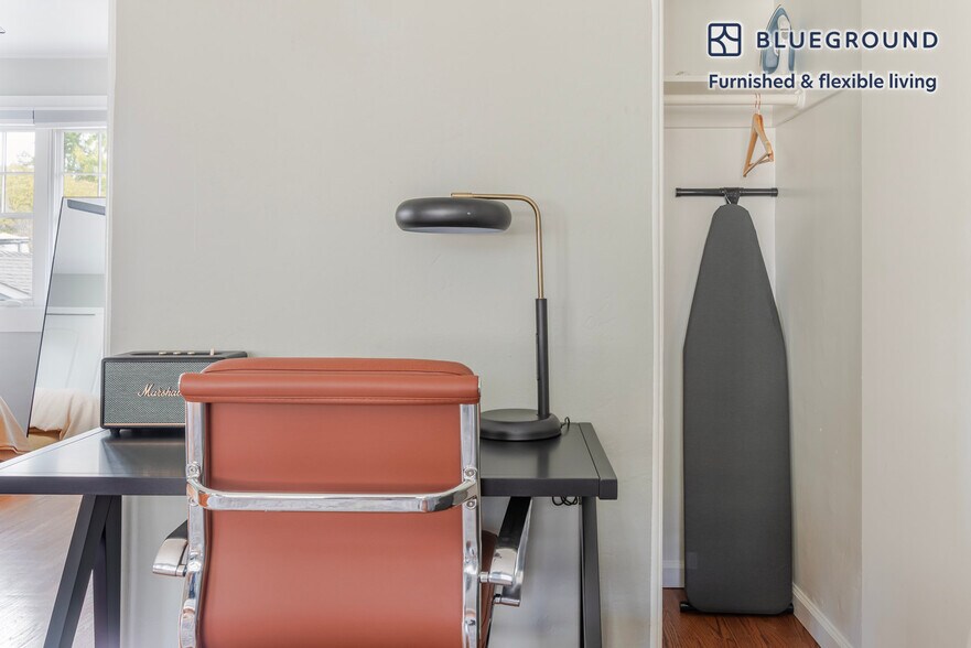 Building Photo - 329 Hawthorne Ave