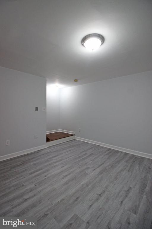 Building Photo - 13111 Willoughby Point Dr