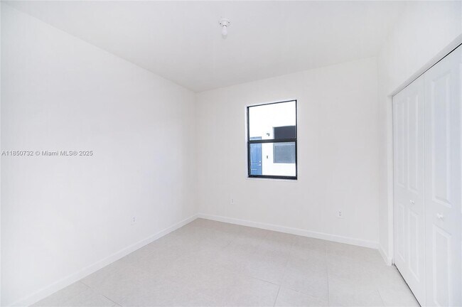 Building Photo - 11856 SW 241 Ter