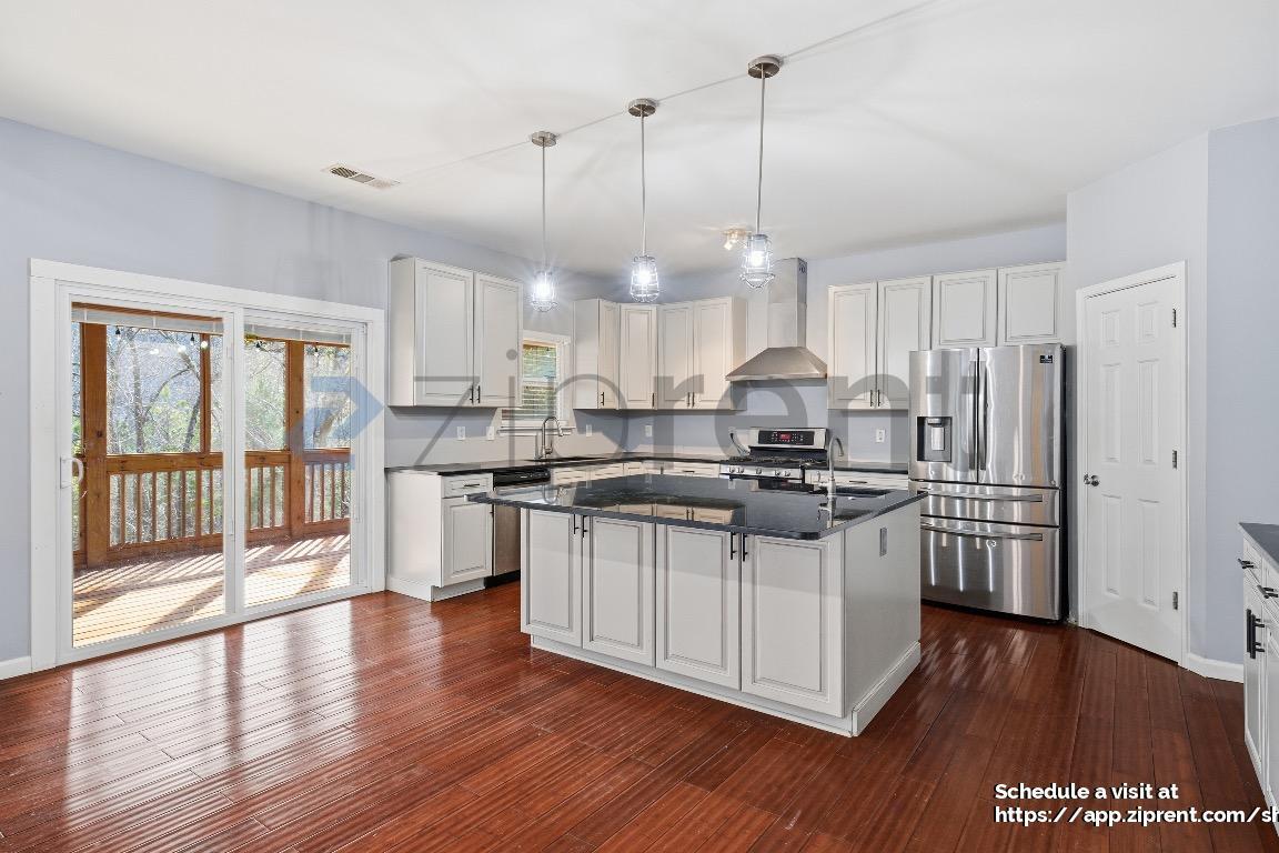 Building Photo - 1305 Rockbass Rd