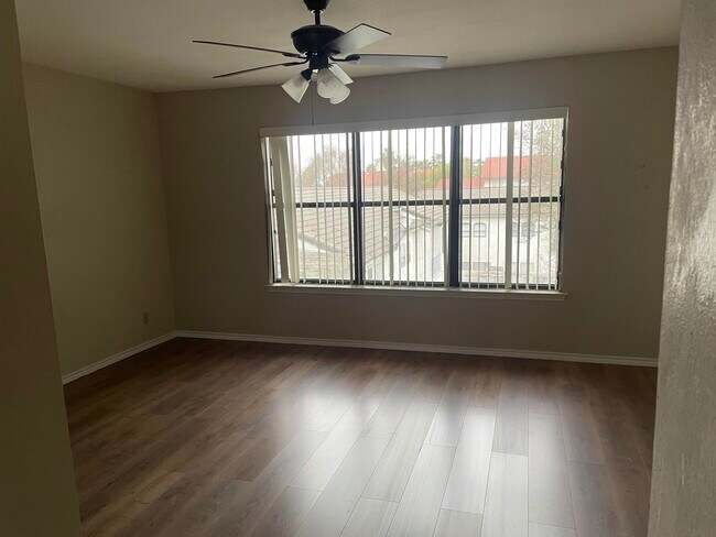 Building Photo - 100 W Village Blvd