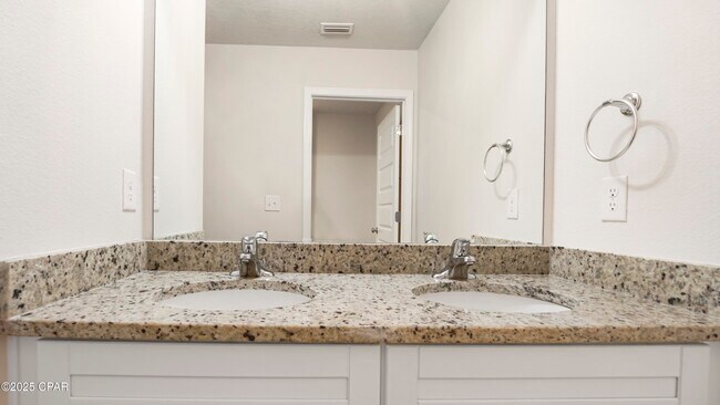 Building Photo - 4715 Firefly Ln
