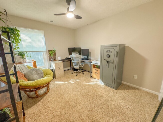 Building Photo - Coming Soon! 3 Bedroom 2 Bathroom-Dogs okay!
