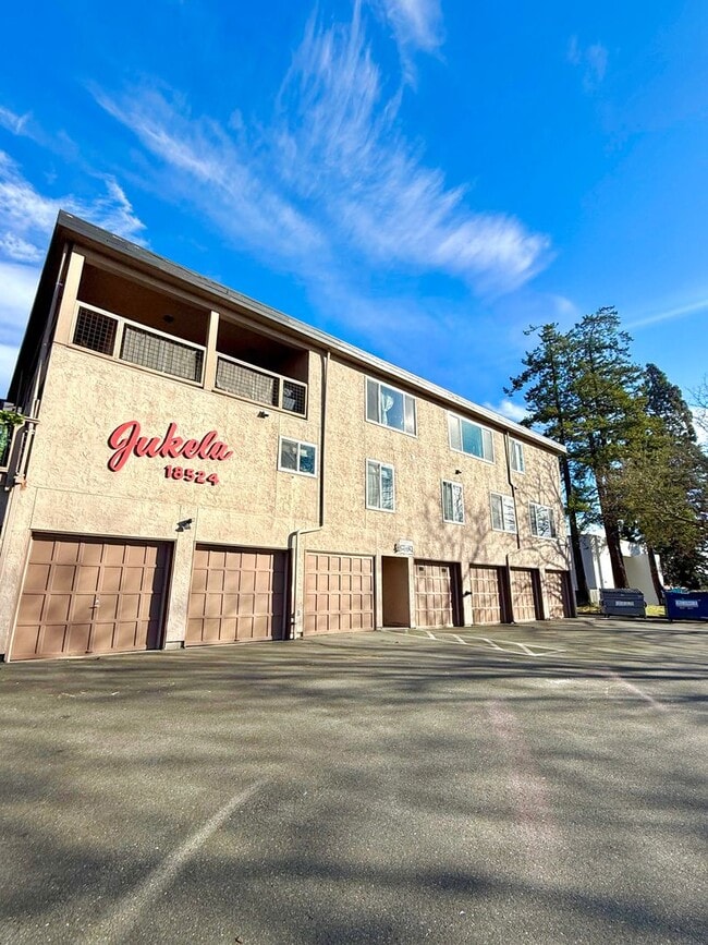 Building Photo - 18524 TM JD GISZ LLC