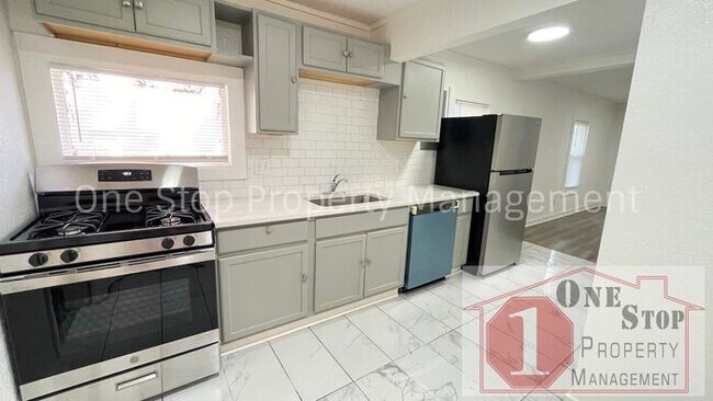 Building Photo - Beautiful 3 Bedroom 1.5 Bathroom Home in K...