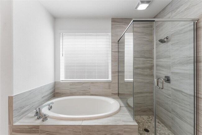 Building Photo - 3614 Windward Canyon Dr