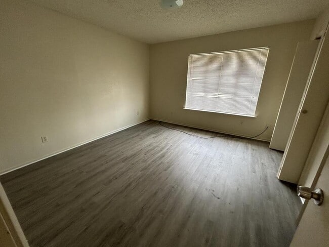 Building Photo - 2429 Alex Kornman Blvd