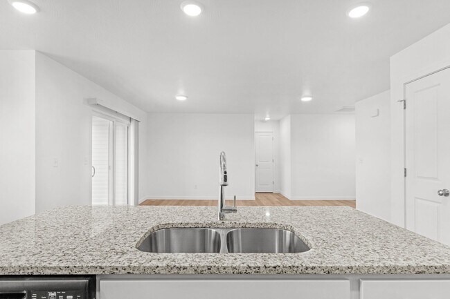 Building Photo - 804 S Lambert Cir