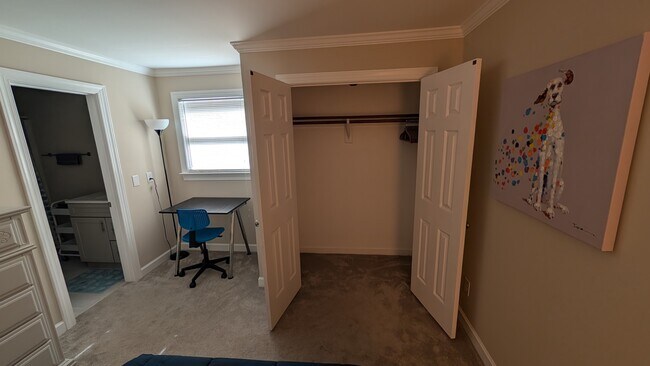 Building Photo - 3523 Ivy Commons Dr