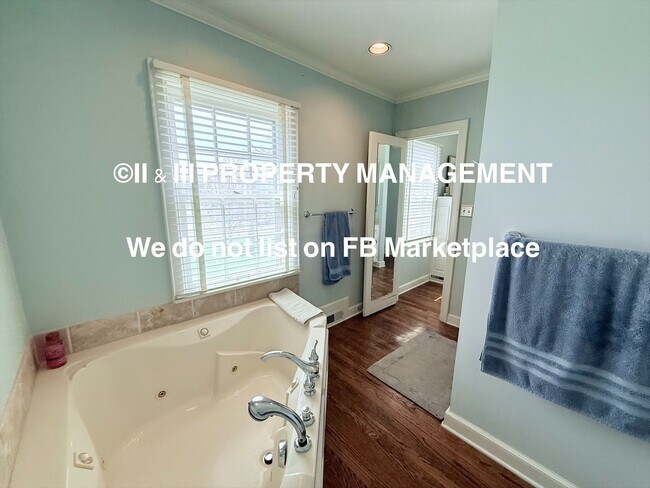 Building Photo - 1314 W Red Bridge Rd