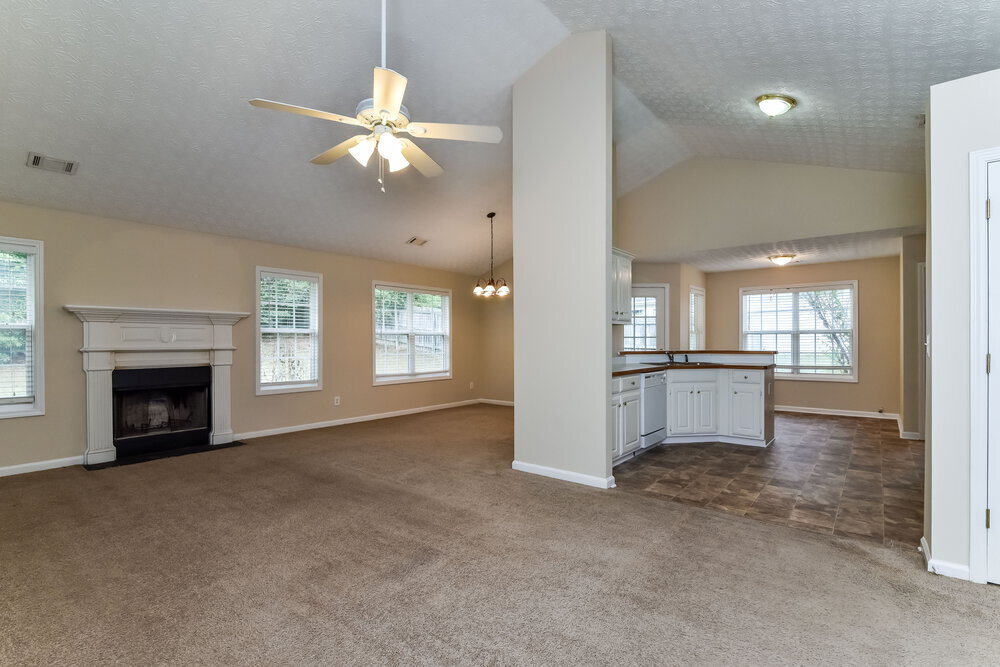 Building Photo - 3600 Biltmore Oaks Dr SE