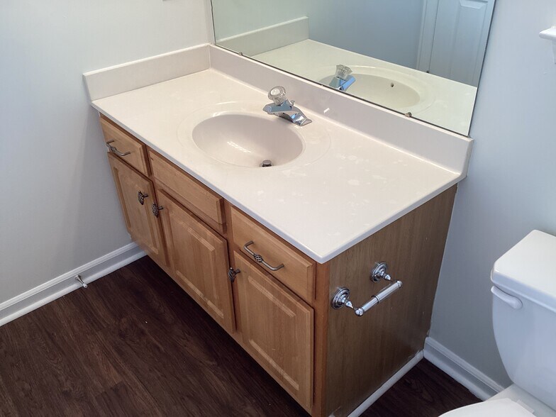 Building Photo - 1004 Christobal Ct