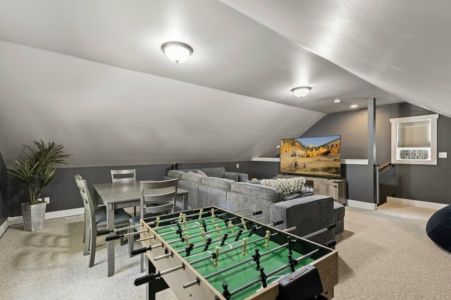 Building Photo - 37909 Theo Ln