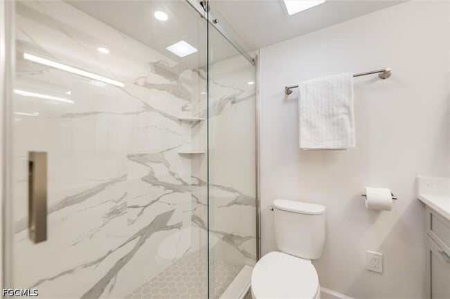 Building Photo - 760 Sextant Dr