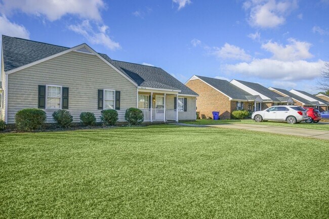 Building Photo - 3418 Pear Tree Ct NW