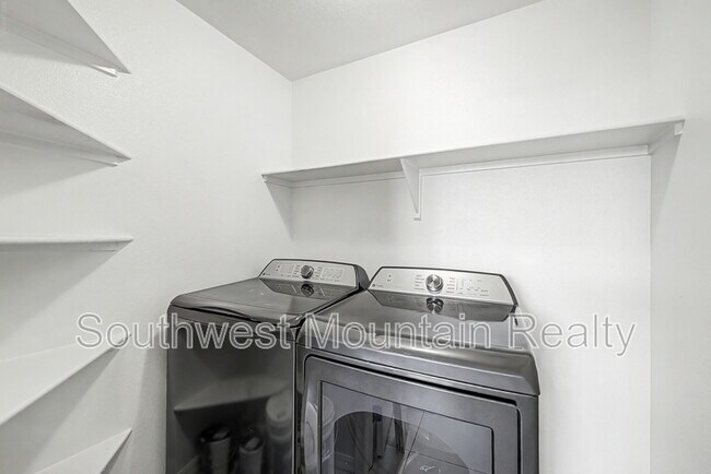 Building Photo - 6900 E Princess Dr