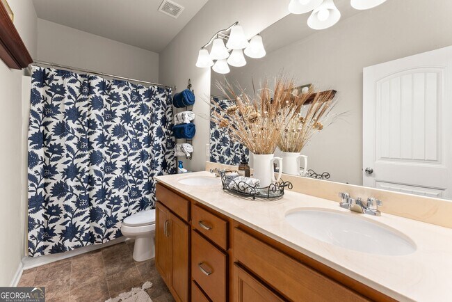 Building Photo - 128 Orange Cir