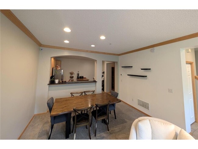 Building Photo - 8391 Townsend Dr